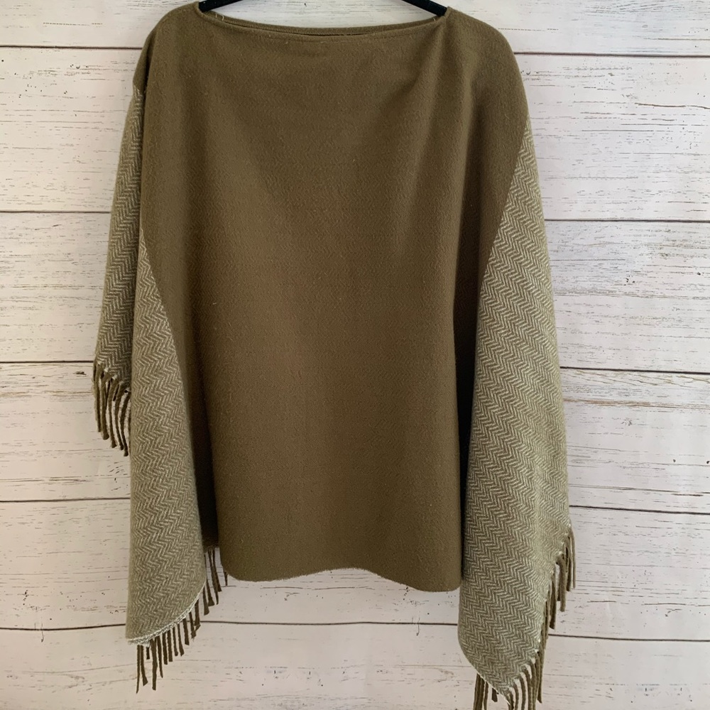 Women’s poncho